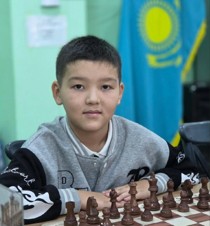 5 “А” сынып оқушысы Бауыржанов Бейбарыс қалалық шахмат бойынша өткен біліктілік турнирінде 3 разрядты қорғап, жүлделі І-орын иеленді. Бейбарысты жеңісімен құттықтаймыз!