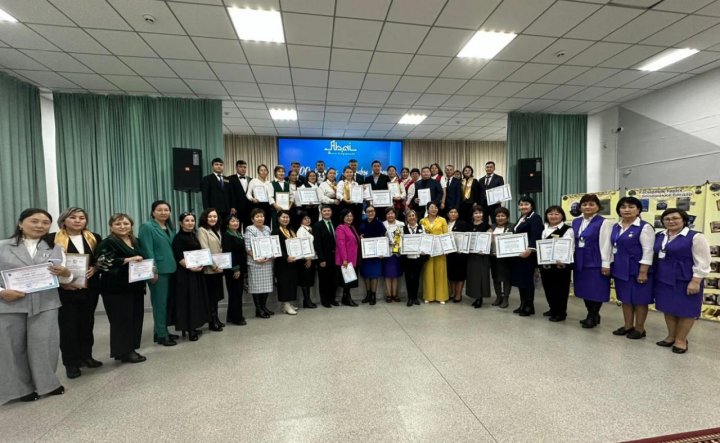 №17 жалпы орта білім мектеп «100 жылдық тамыры терең, тағылымы мол білім ордасы» облыстық фестивалінде